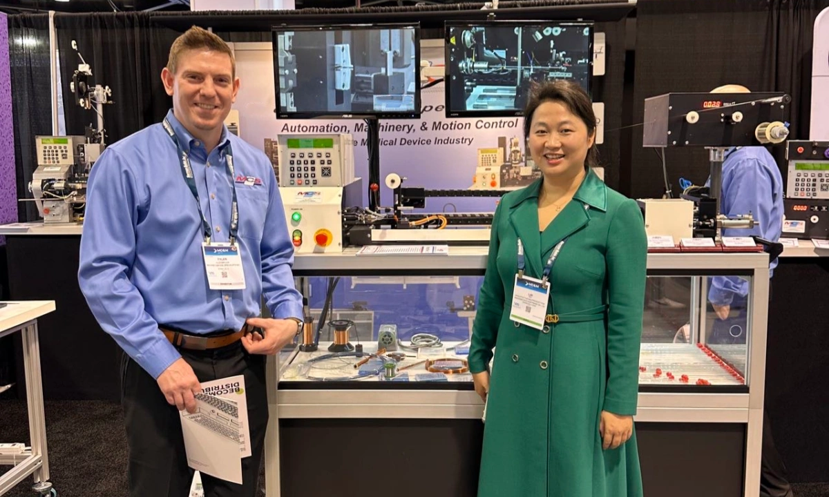 DAVOLIN meeting client at automation exhibition in Anaheim USA