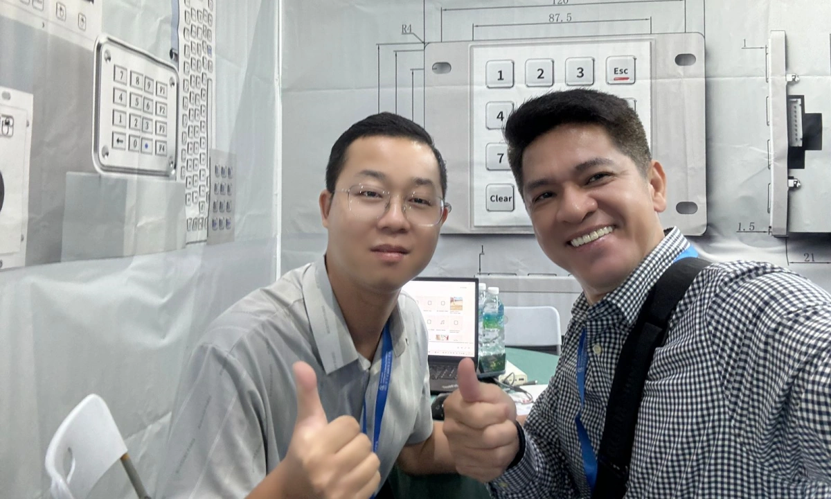 DAVOLIN meeting client from the Philippines at exhibition in Kuala Lumpur Malaysia