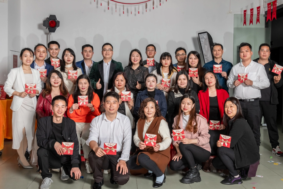 DAVOLIN staff captured together during the company’s 2021 annual celebration event
