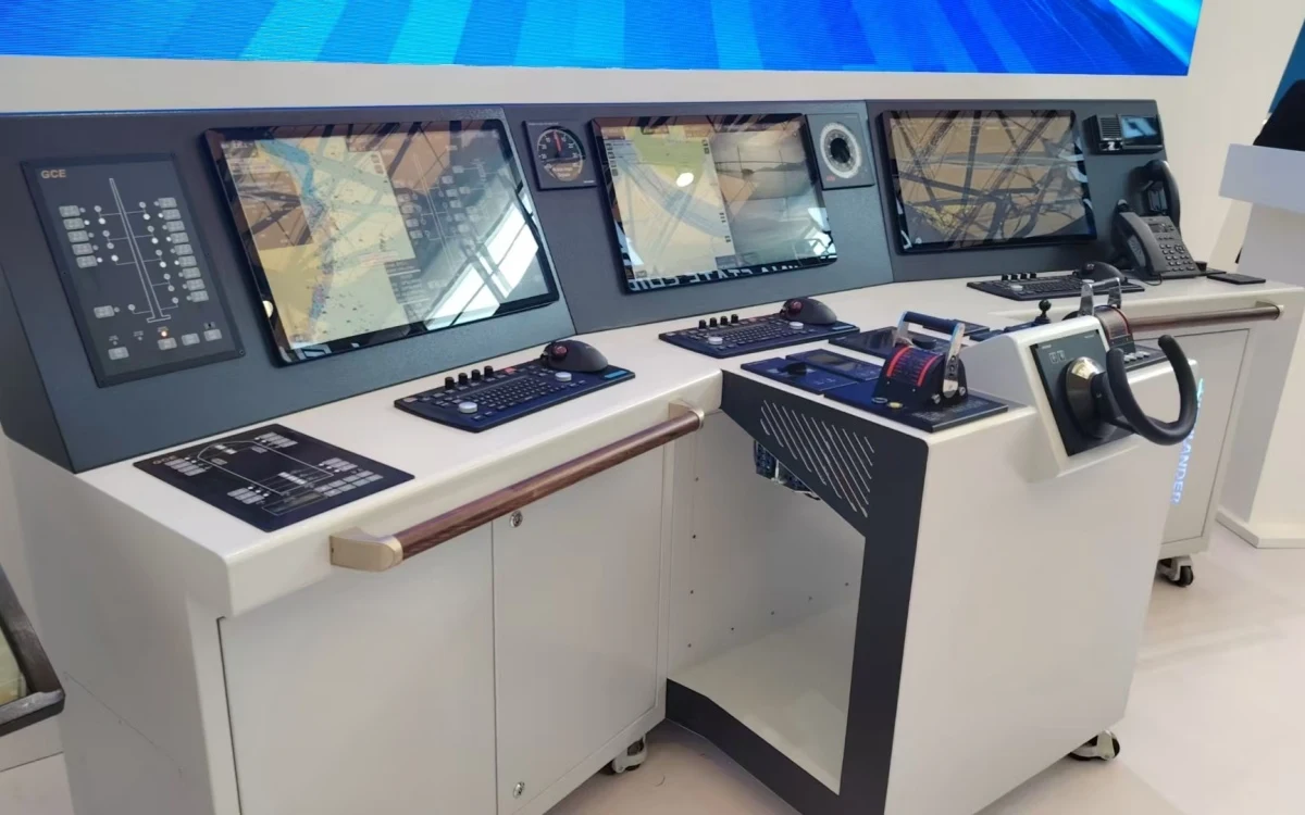 Marine keyboard integrated into a ship bridge control console